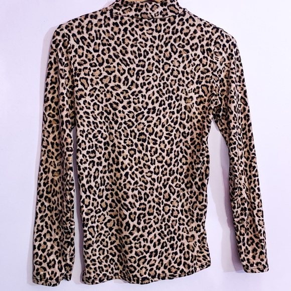 Super Soft Cheetah/Leopard Turtleneck - Medium - Picture 3 of 5
